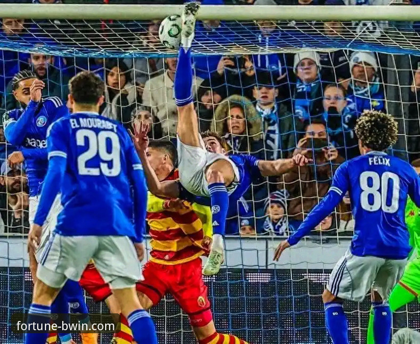 BWIN必赢返水优惠手机版 帕尼切利伤退与阿根廷锋线选择:战术博弈下的投注视角